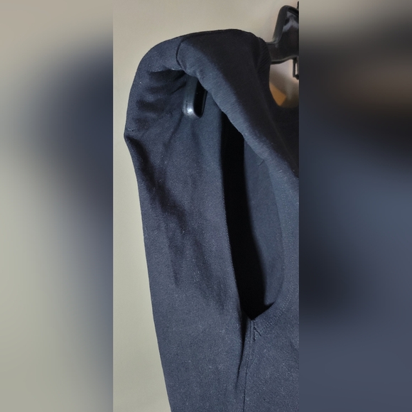 Blanc small black shoulder pad tee boxy fit capped sleeves relaxed fit - Picture 4 of 7